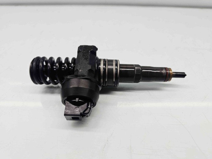 Injector  Volkswagen Touran (1T1, 1T2) [Fabr 2003-2010] 038130073BN 1.9 TDI BLS 77KW / 105CP