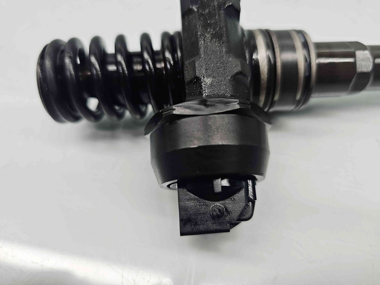 Injector AUDI A3 (8P1) [Fabr 2003-2012] 038130073BN 1.9 TDI BLS 77KW / 105CP - imagine 2
