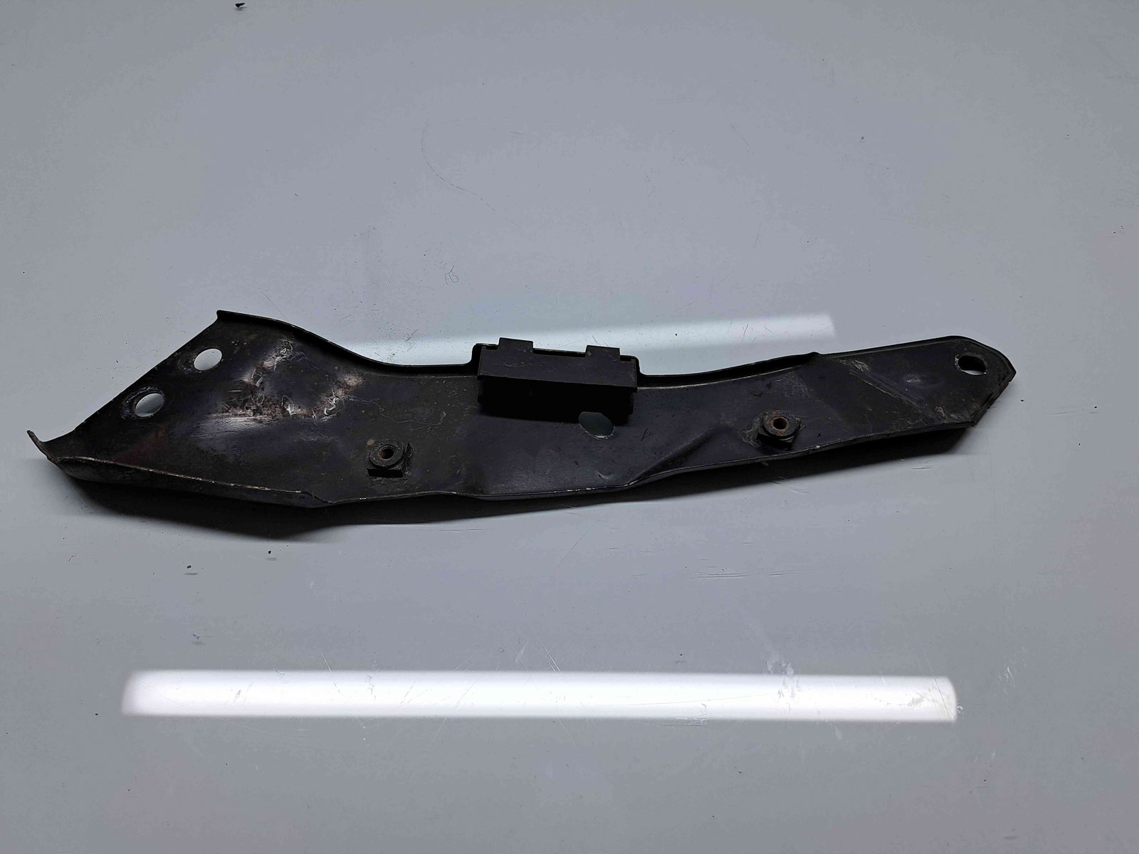 Suport far dreapta Volkswagen Golf 6 (5K1) GTD [Fabr 2009-2013] 5K0806930B - imagine 3