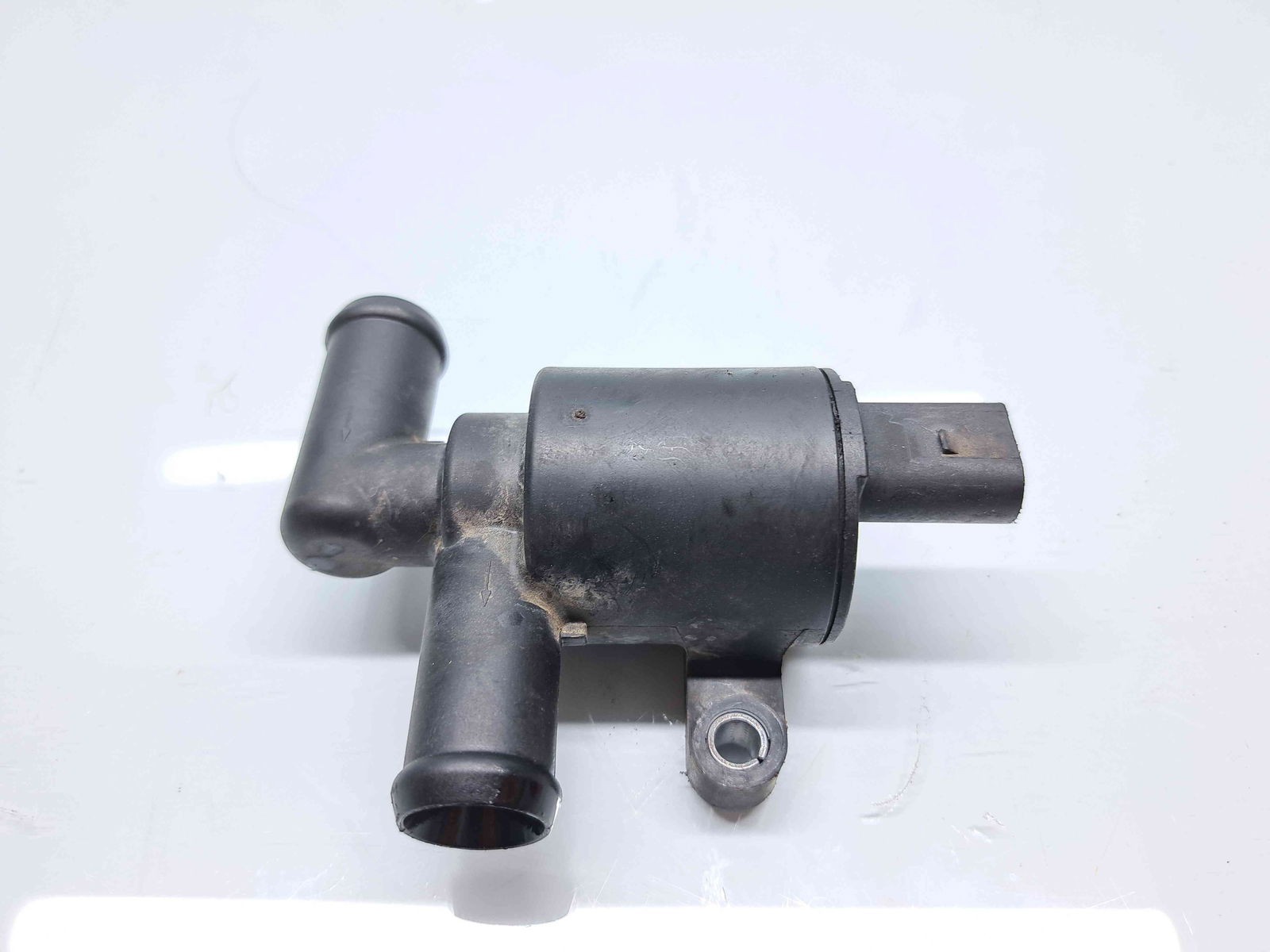 Pompa recirculare apa AUDI A6 (4F2, C6) [Fabr 2004-2010] 4H0121671D 3.0 TDI CJGA 176KW / 240CP - imagine 1