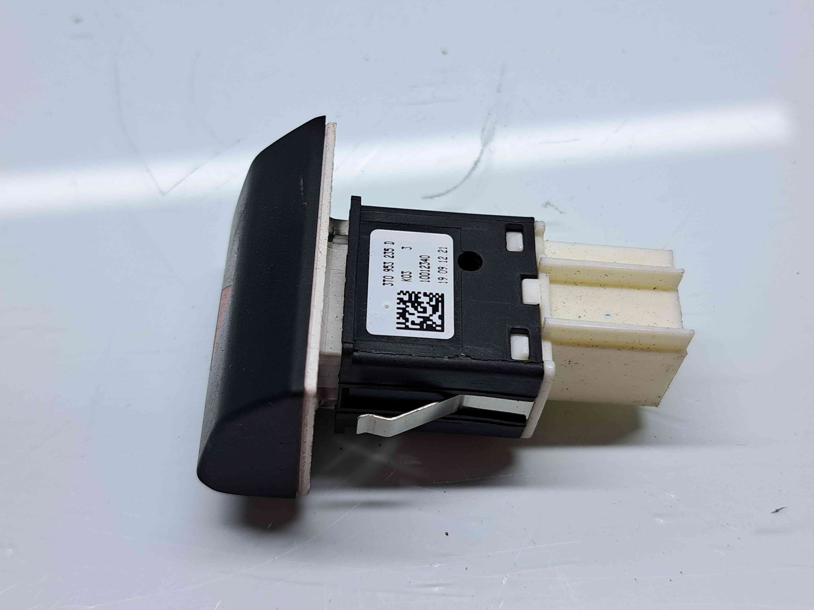 Buton avarii Skoda Superb II Combi (3T5) [Fabr 2009-2015] 3T0953235D - imagine 2