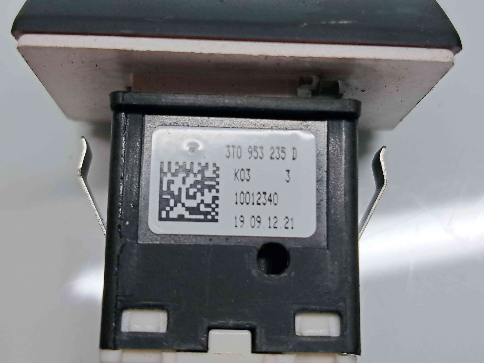 Buton avarii Skoda Superb II Combi (3T5) [Fabr 2009-2015] 3T0953235D - imagine 4