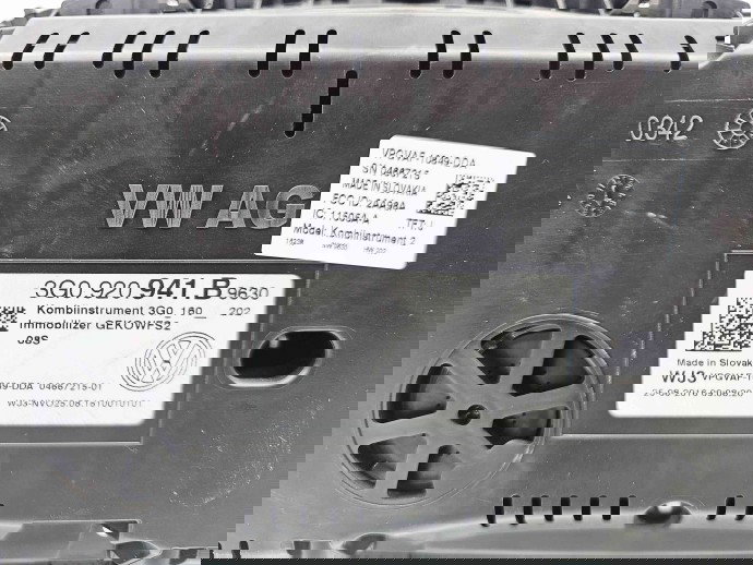  Ceas bord Volkswagen Passat B8 Variant (3G5) [Fabr 2015-prezent] 3G0920941B