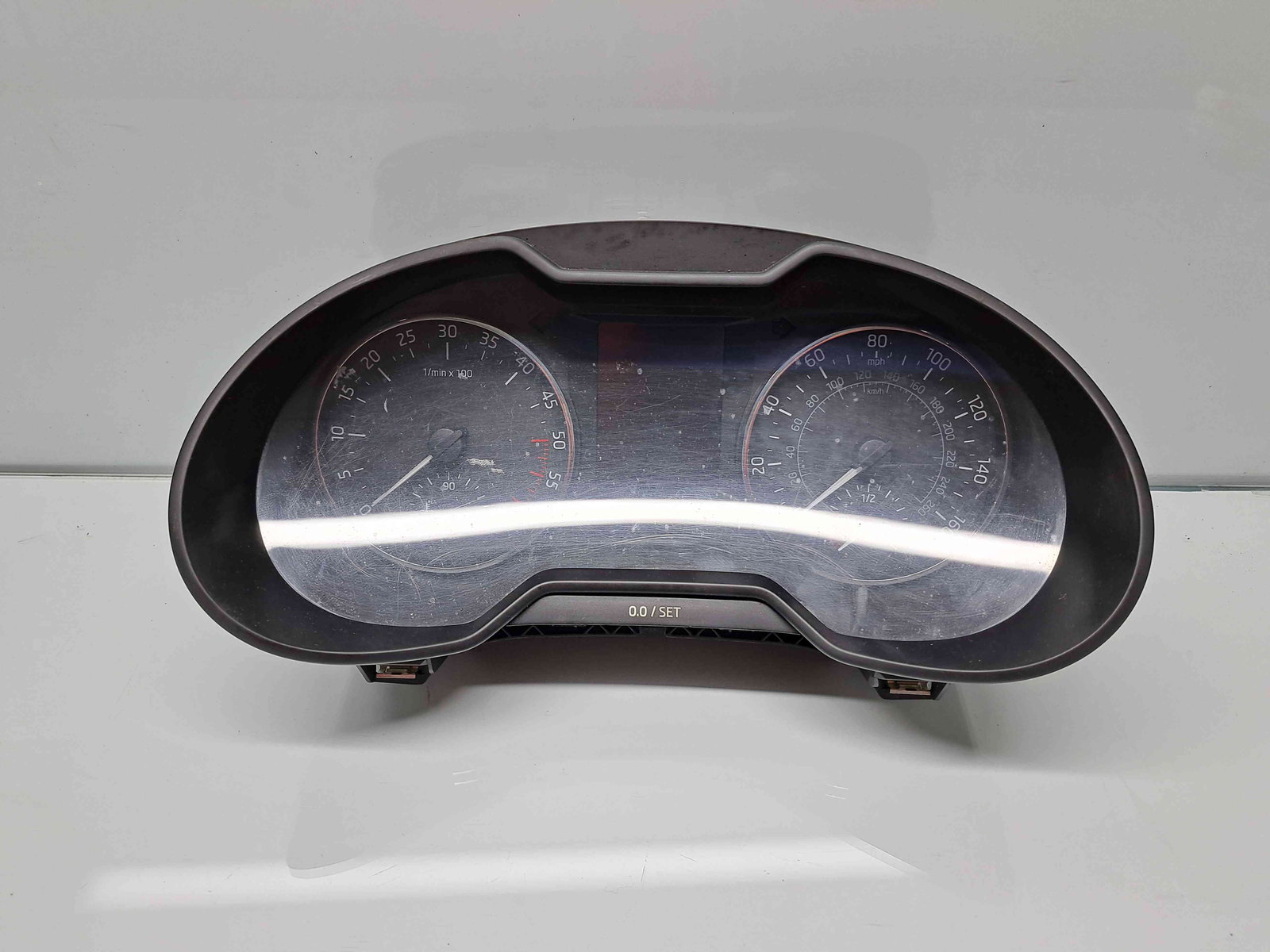 Ceas bord Skoda Octavia 3 Combi (5E5) [Fabr 2012-prezent] 5E0920971D - imagine 1