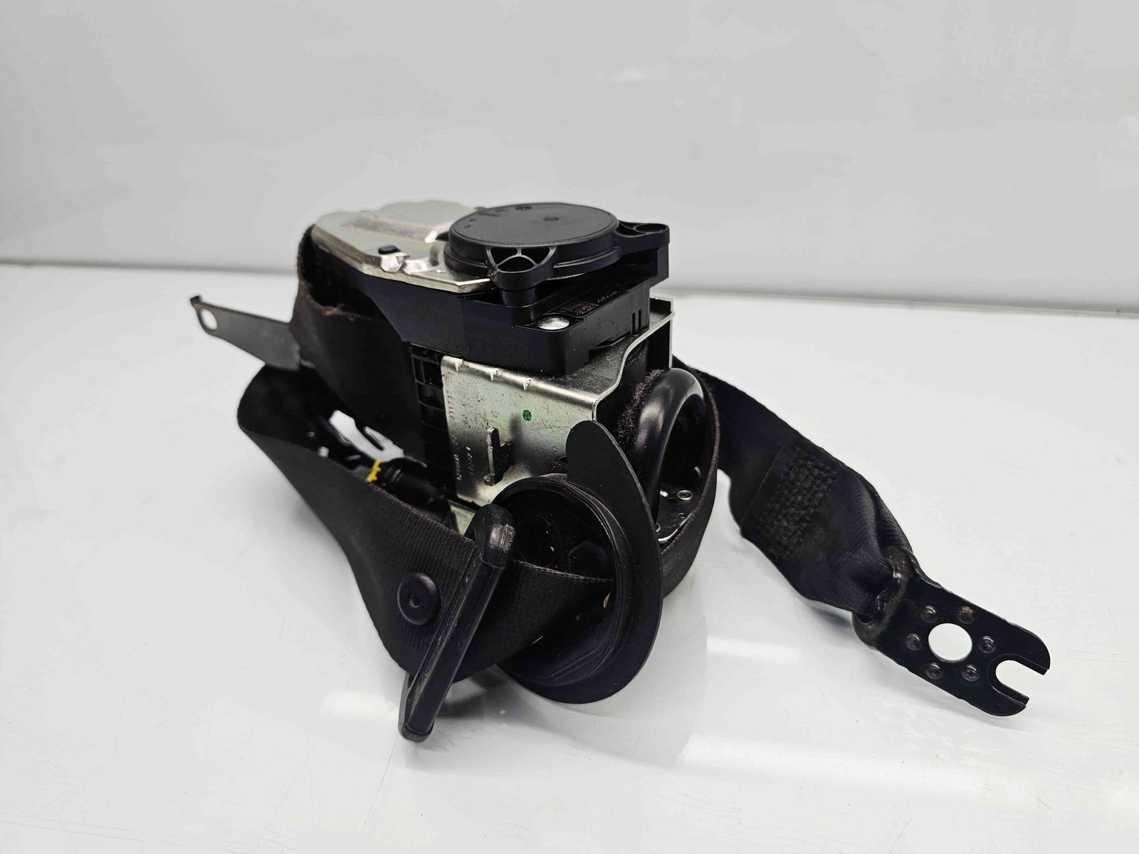 Centura dreapta fata Volkswagen Passat B8 Variant (3G5) [Fabr 2015-prezent] 3G2857706E - imagine 3