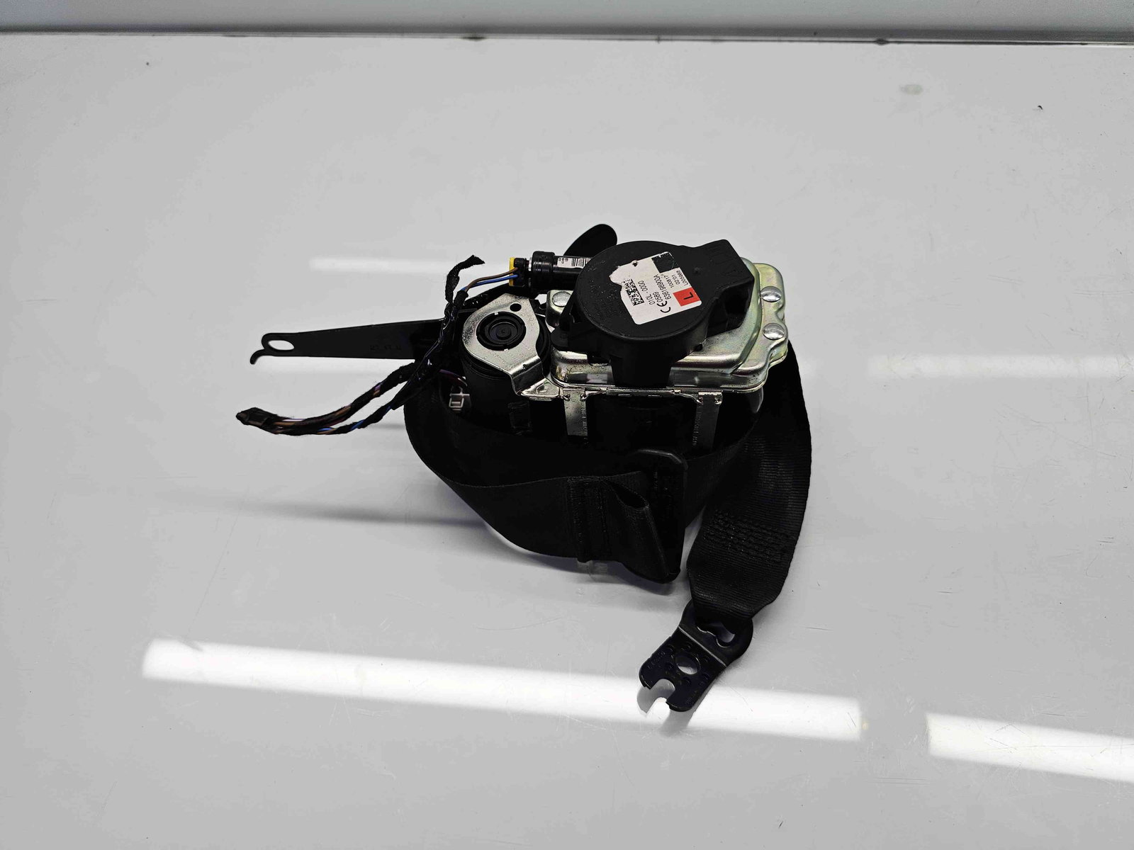 Centura stanga fata Volkswagen Passat B8 Variant (3G5) [Fabr 2015-prezent] 3G2857705E - imagine 1