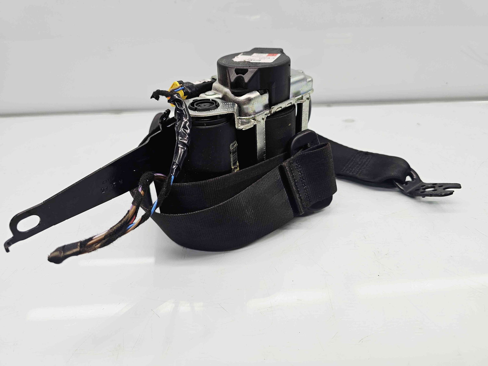 Centura stanga fata Volkswagen Passat B8 Variant (3G5) [Fabr 2015-prezent] 3G2857705E - imagine 3