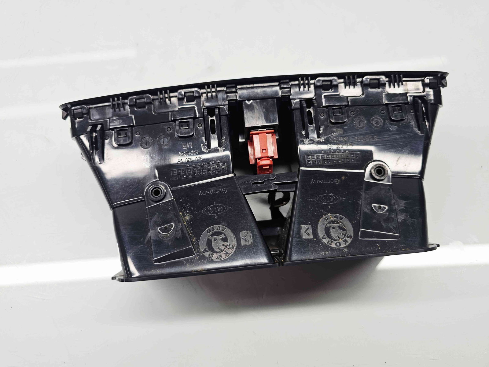 Grila aerisire centrala Skoda Yeti (5L) [Fabr 2009-2020] 5L0820951 - imagine 2