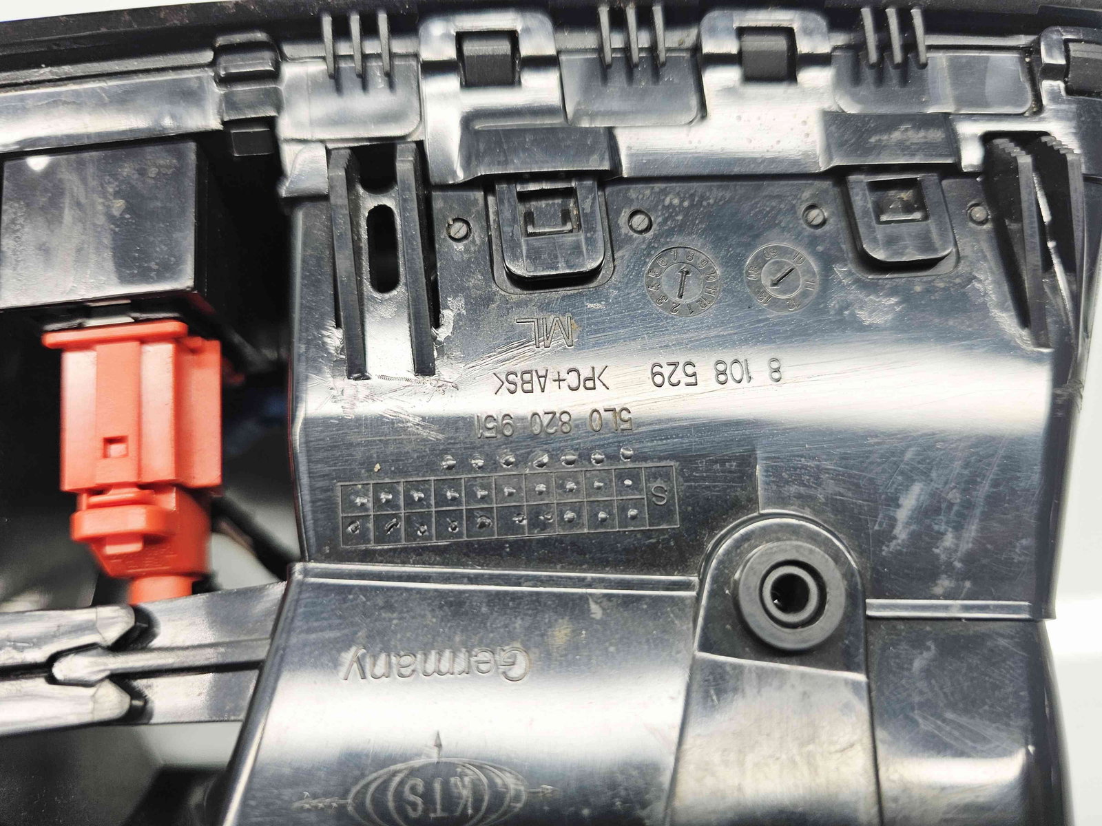 Grila aerisire centrala Skoda Yeti (5L) [Fabr 2009-2020] 5L0820951 - imagine 3