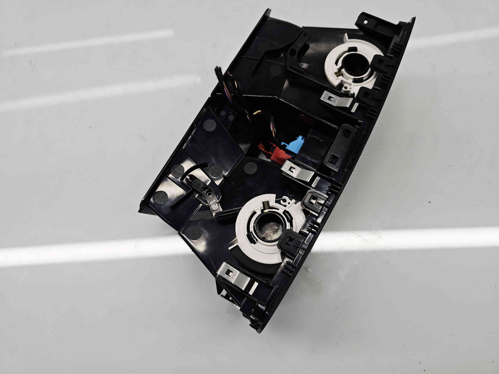 Grila aerisire centrala Skoda Yeti (5L) [Fabr 2009-2020] 5L0820951 - imagine 5