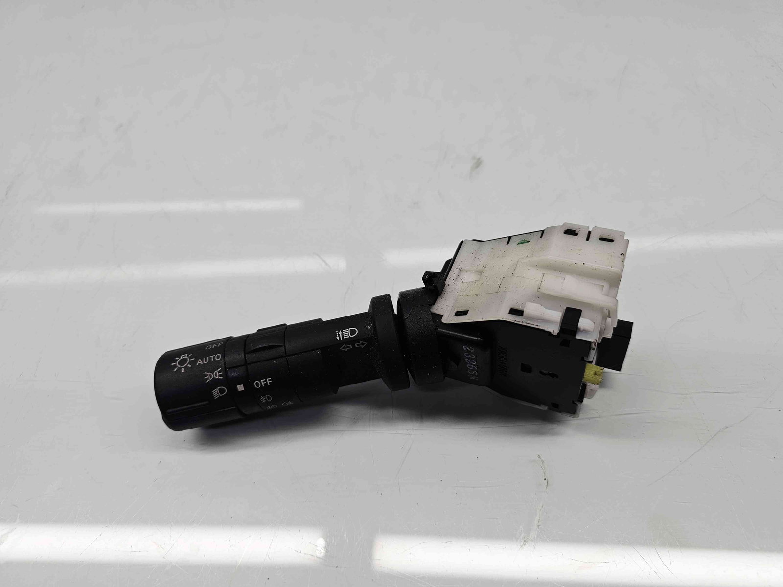 Maneta semnalizare Nissan Qashqai [Fabr 2007-2014] Facelift OEM - imagine 1