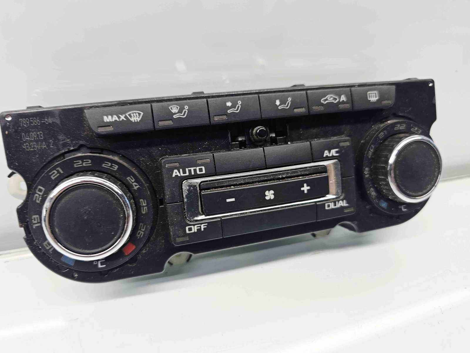 Panou comanda clima Skoda Yeti (5L) [Fabr 2009-2020] 3T0907044CD - imagine 2