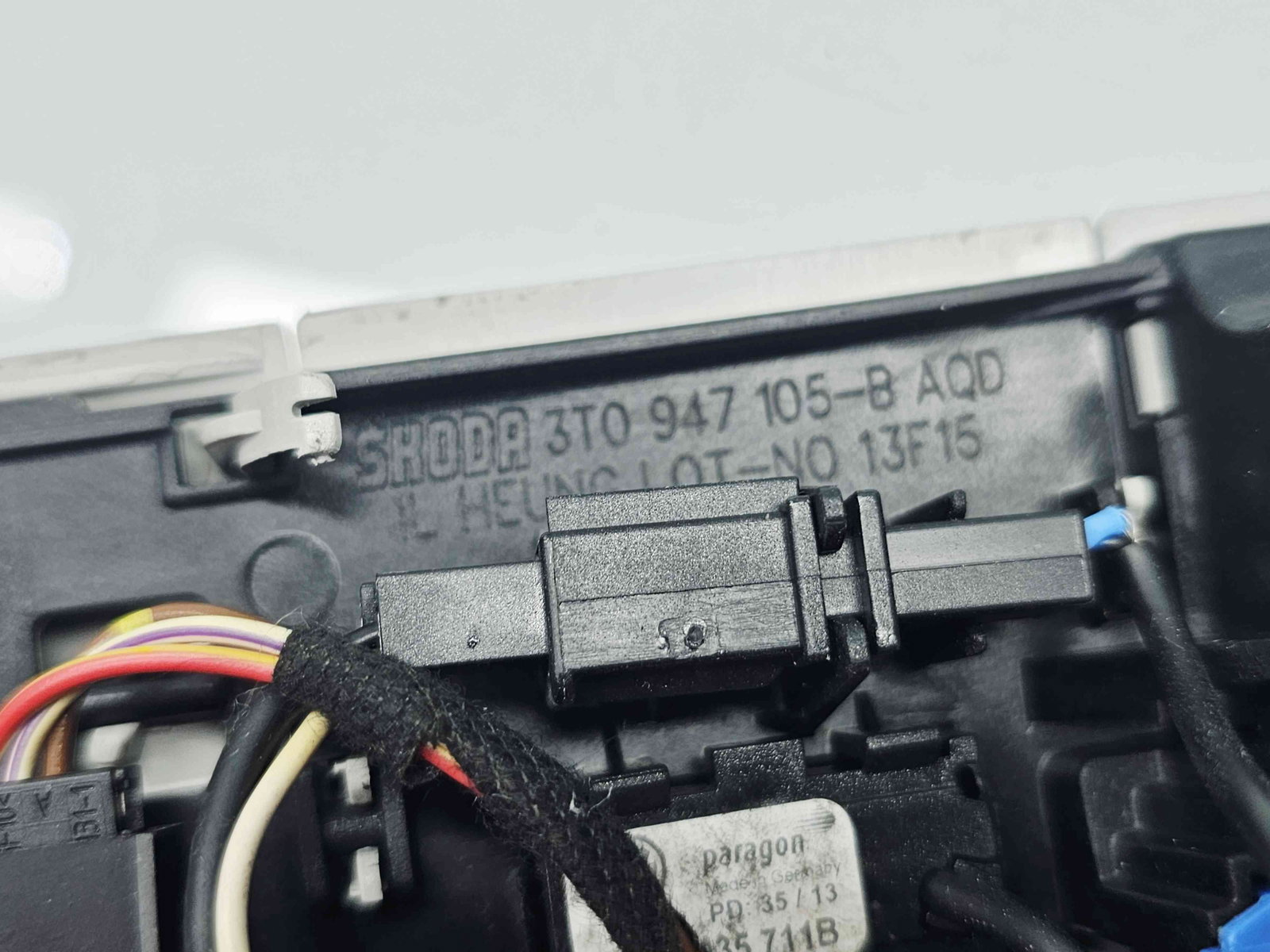 Plafoniera fata Skoda Yeti (5L) [Fabr 2009-2020] 3T0947105B - imagine 4