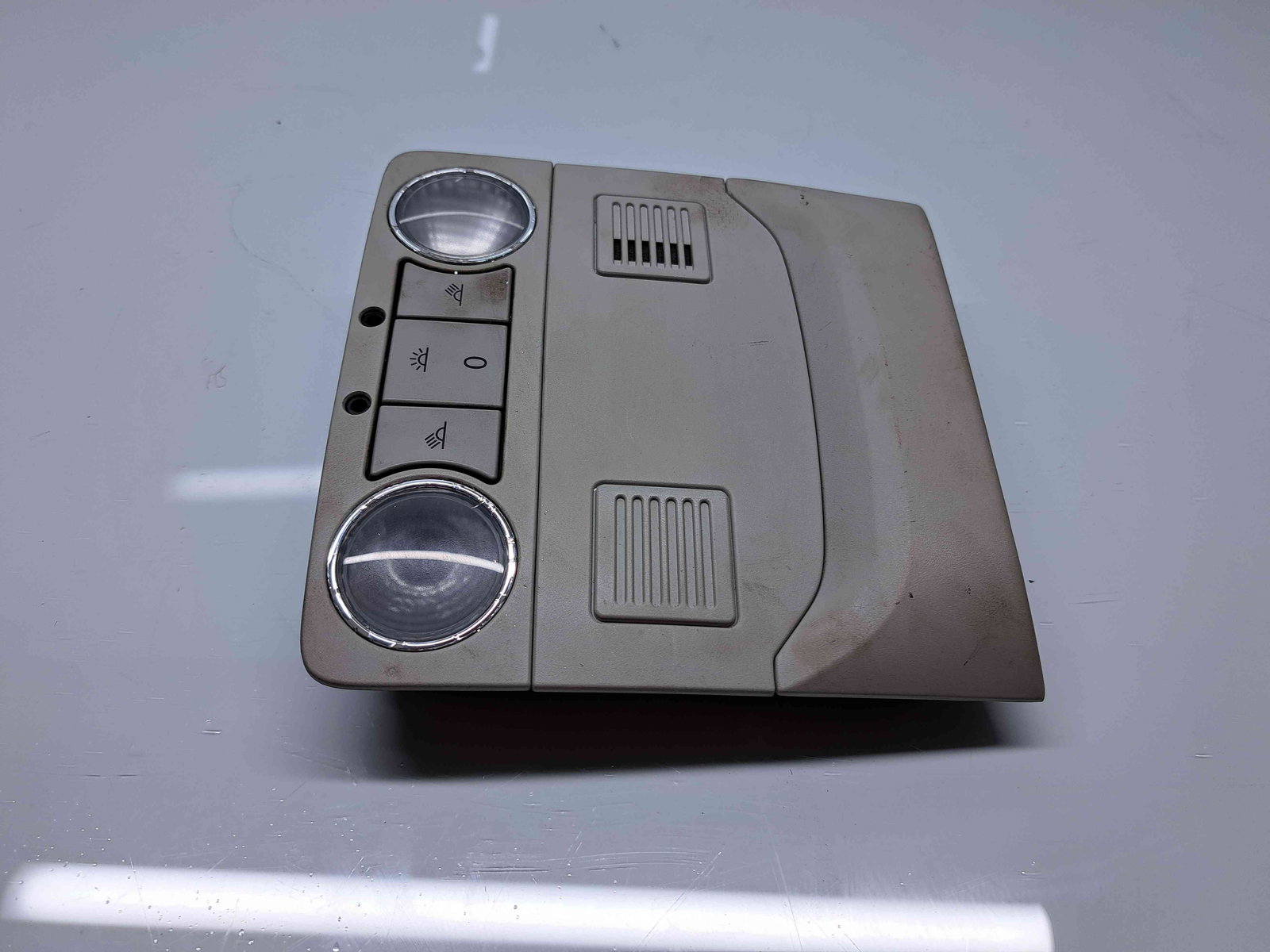 Plafoniera fata Skoda Octavia 3 Combi (5E5) [Fabr 2012-prezent] 5E0947105B - imagine 1