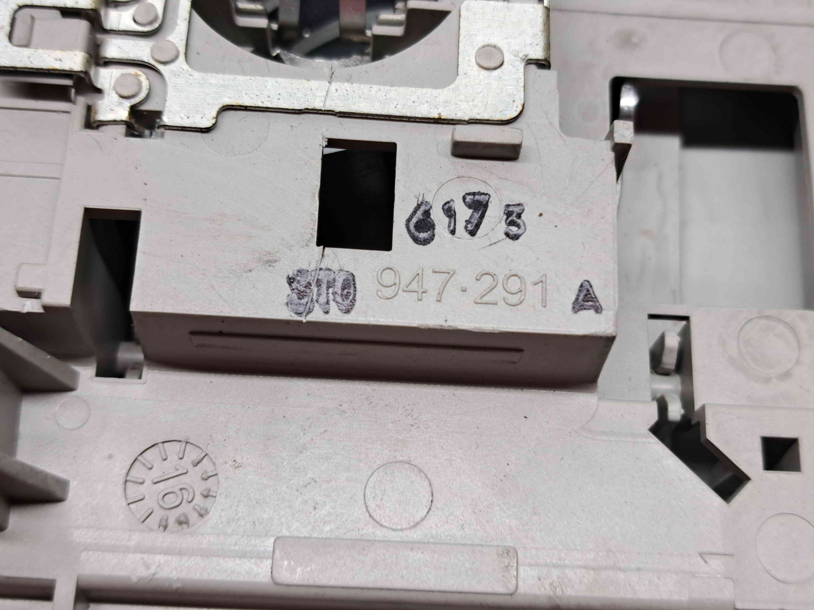 Plafoniera spate Skoda Octavia 3 Combi (5E5) [Fabr 2012-prezent] 3T0947291A - imagine 4