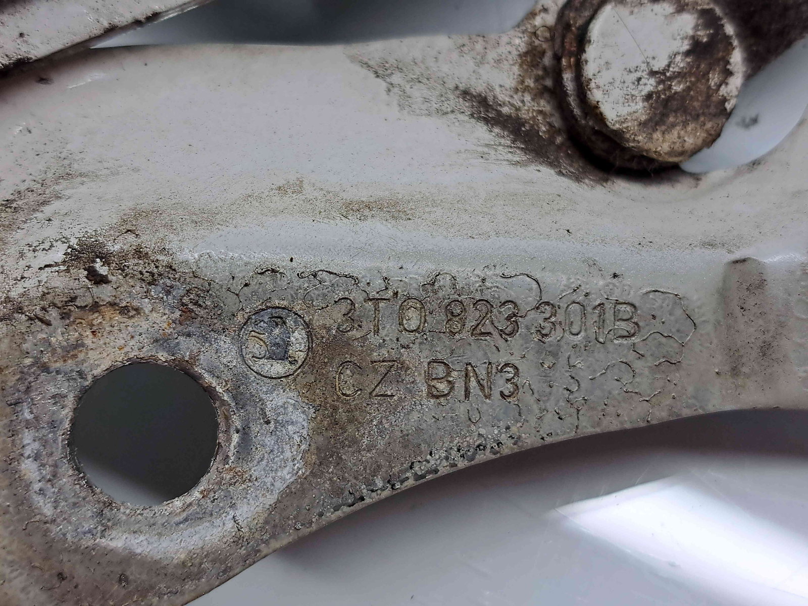 Set balamale capota Skoda Superb II Combi (3T5) [Fabr 2009-2015] 3T0823302B / 3T0823301B - imagine 3