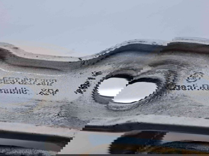 Set balamale capota Skoda Octavia 3 Combi (5E5) [Fabr 2012-prezent] 5E0823302 / 5E0823301