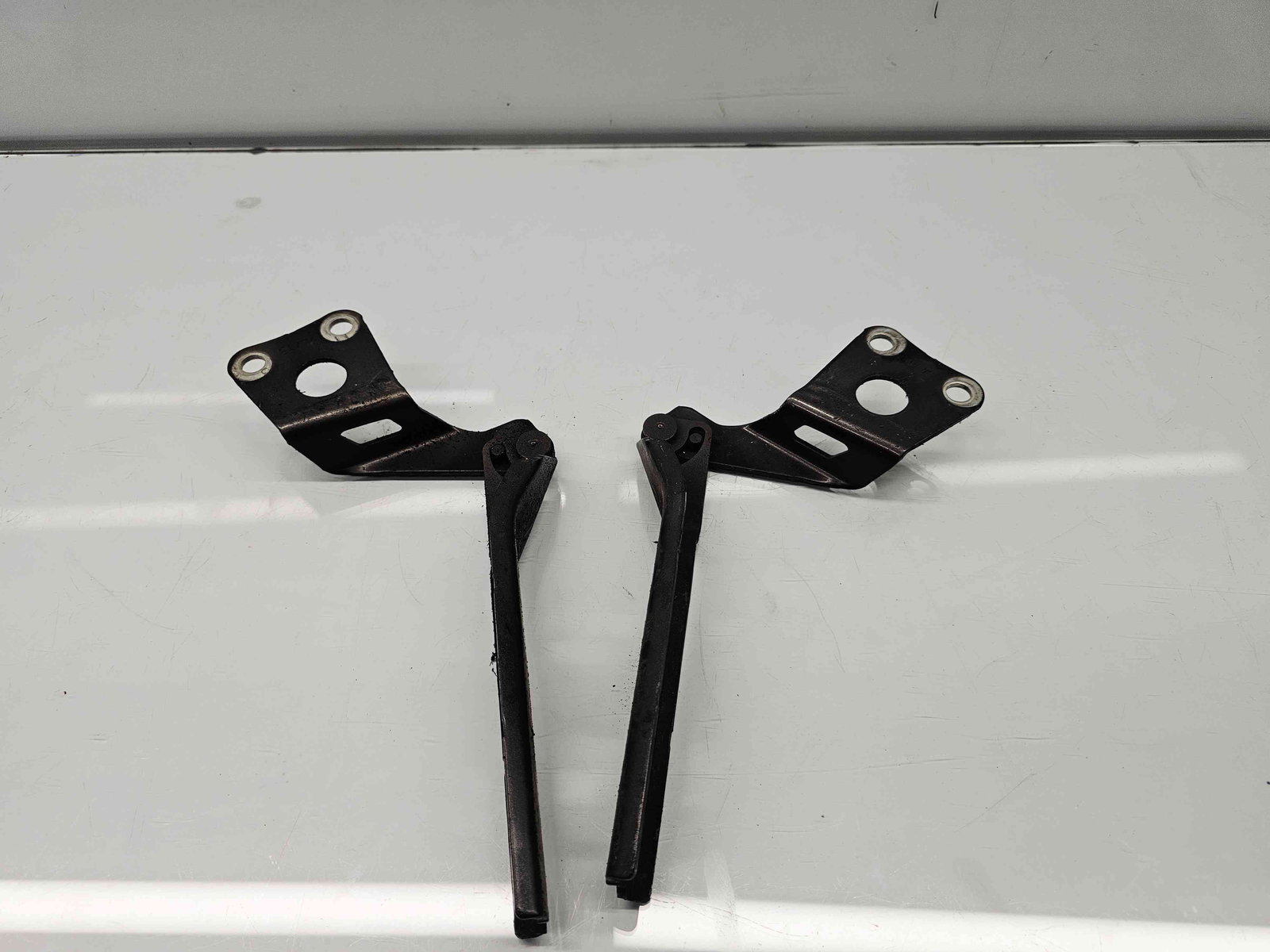 Set balamale capota Skoda Yeti (5L) [Fabr 2009-2020] LF8N - imagine 1