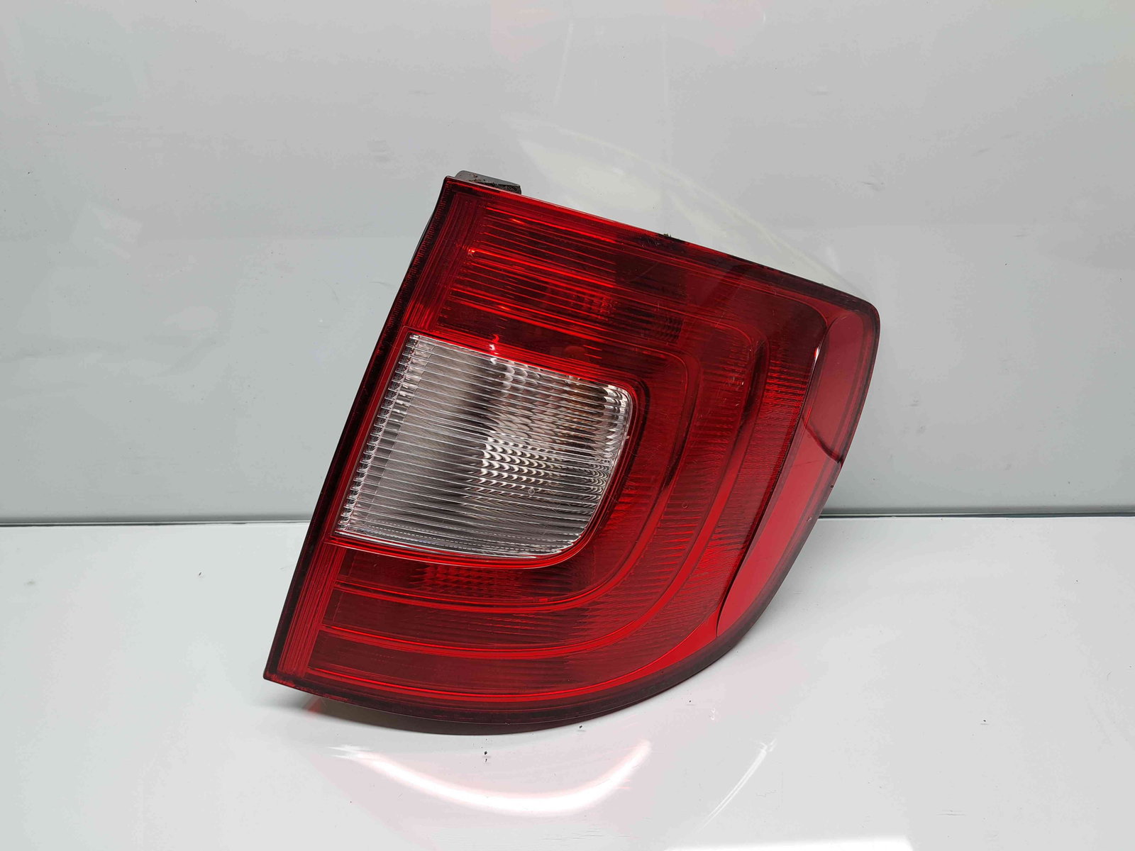 Stop aripa dreapta Skoda Superb II Combi (3T5) [Fabr 2009-2015] 3T9945096 - imagine 1