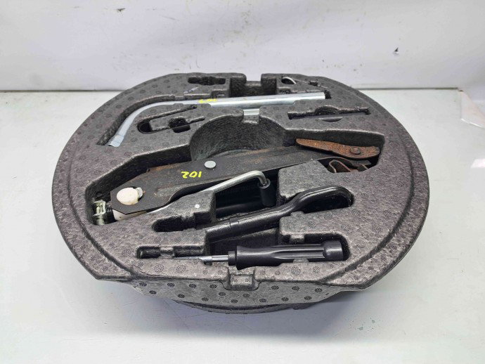  Set cric si cheie Audi A3 Sportback (8PA) [Fabr 2004-2013] 1K0012115F