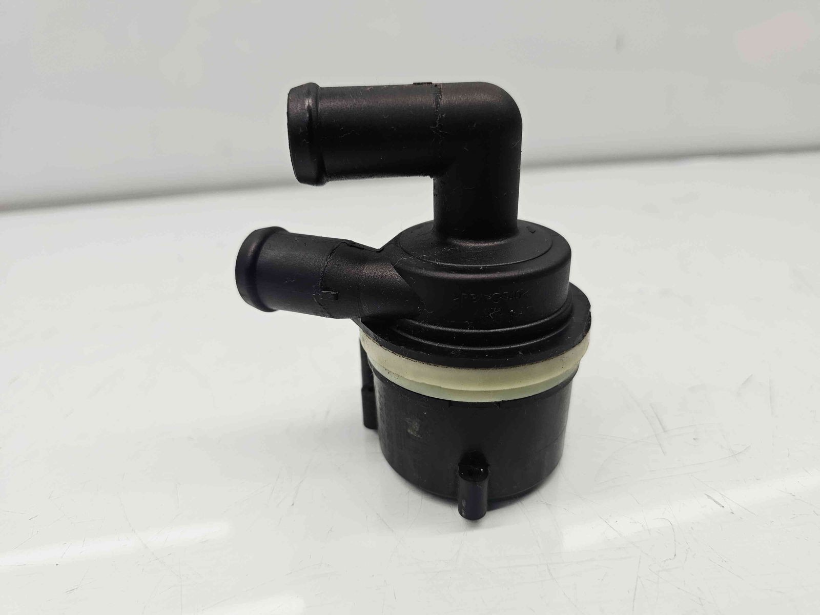 Pompa recirculare apa Volkswagen Golf 6 (5K1) [Fabr 2009-2013] 5N0965561A 2.0 TDI CFFB 103KW / 140CP - imagine 3