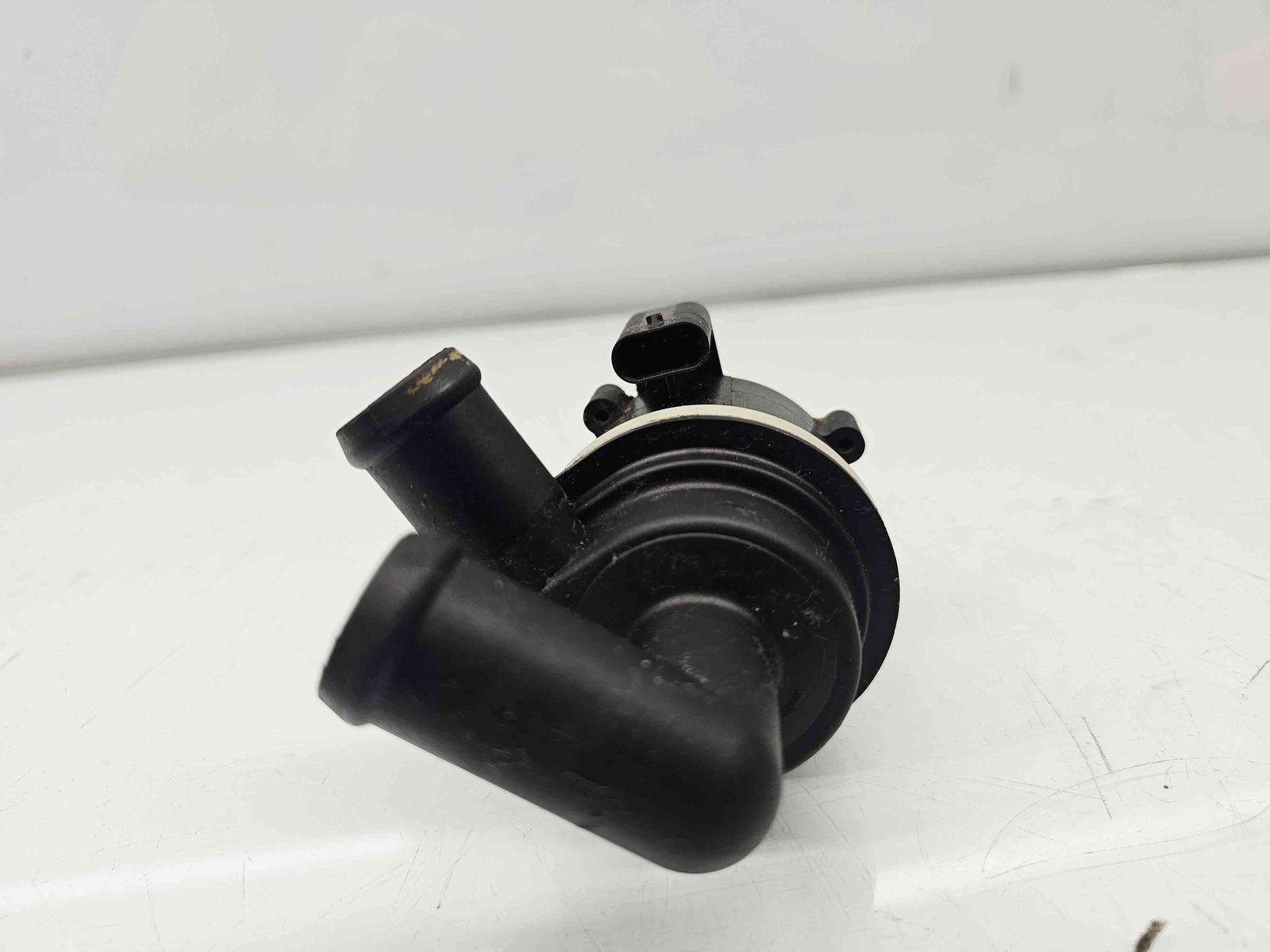 Pompa recirculare apa Skoda Yeti (5L) [Fabr 2009-2020] 5N0965561A 2.0 TDI CFFB 103KW / 140CP - imagine 4