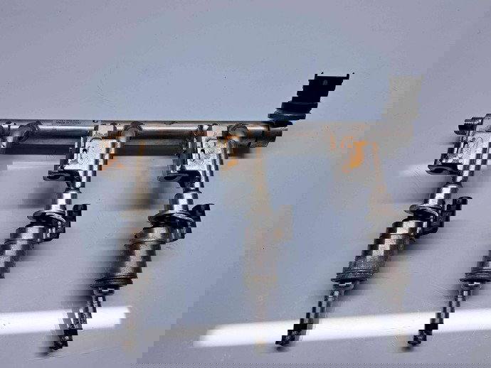 Rampa injectoare  Ford Focus 3 [Fabr 2010-2018] DM5G-9H487-AC 1.0 Benz M1DA 92KW / 125CP