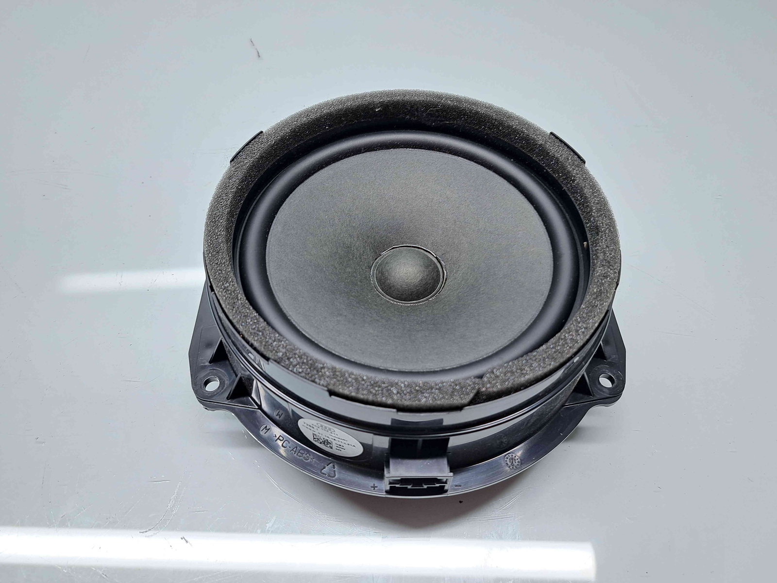 Boxa dreapta spate Audi A6 (4A2, C8) S-line [Fabr 2018-2025] 4K9035411 - imagine 1