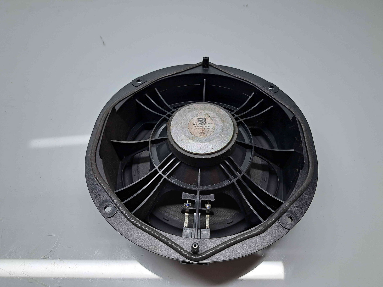 Boxa stanga fata Audi A6 (4A2, C8) S-line [Fabr 2018-2025] 4K0035415 - imagine 2