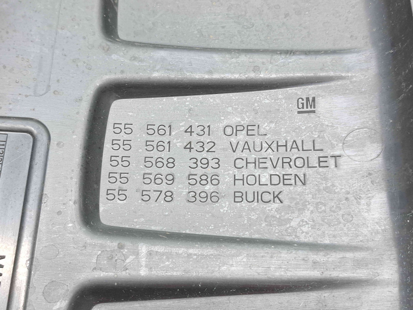 Capac motor Opel Corsa E [Fabr 2014-prezent] 55561431 1.4 Benz B14XEL 66KW / 90CP - imagine 3