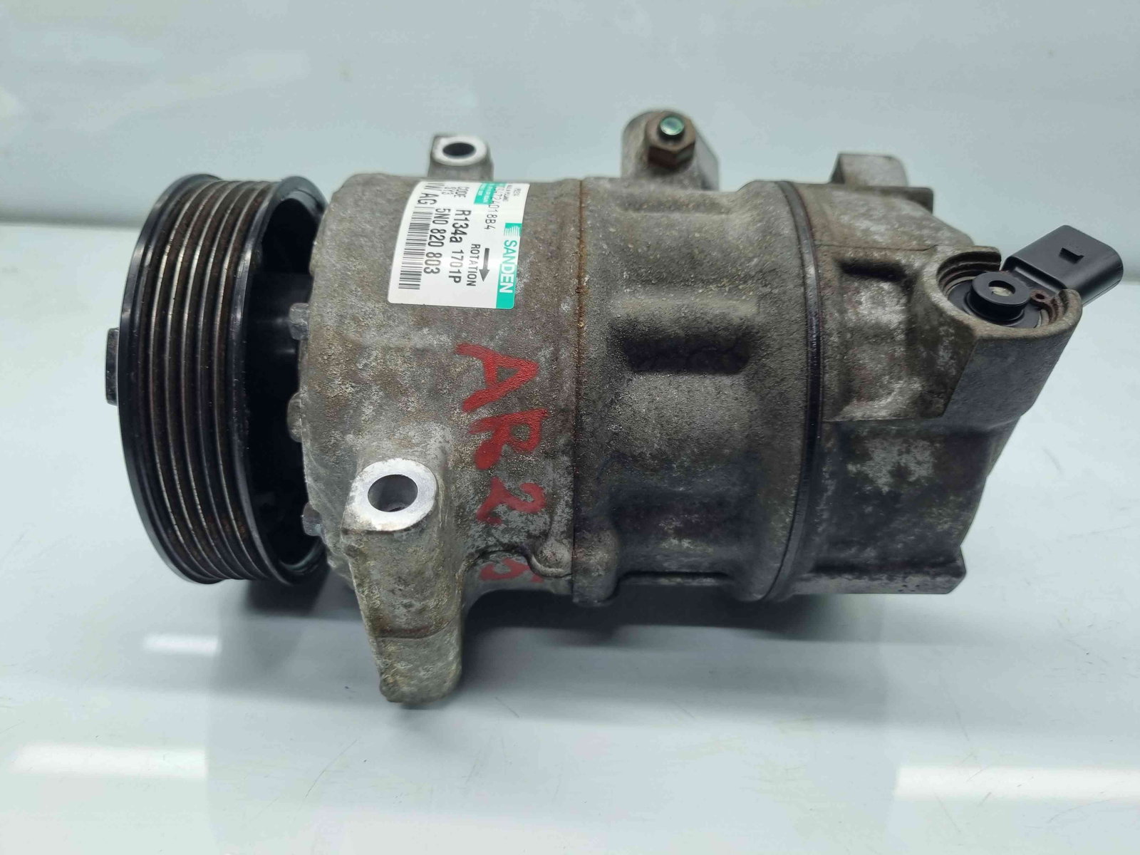 Compresor clima Volkswagen Tiguan (5N) [Fabr 2007-2016] 5N0820803 2.0 TDI CBAB 103KW / 140CP - imagine 3