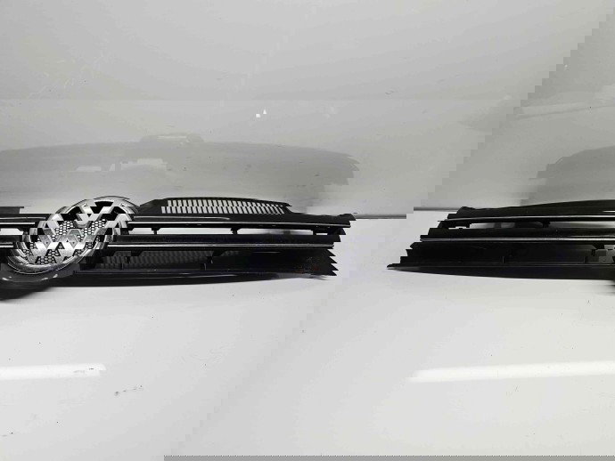 Grila bara fata Volkswagen Golf 6 (5K1) [Fabr 2009-2013] 5K0853653