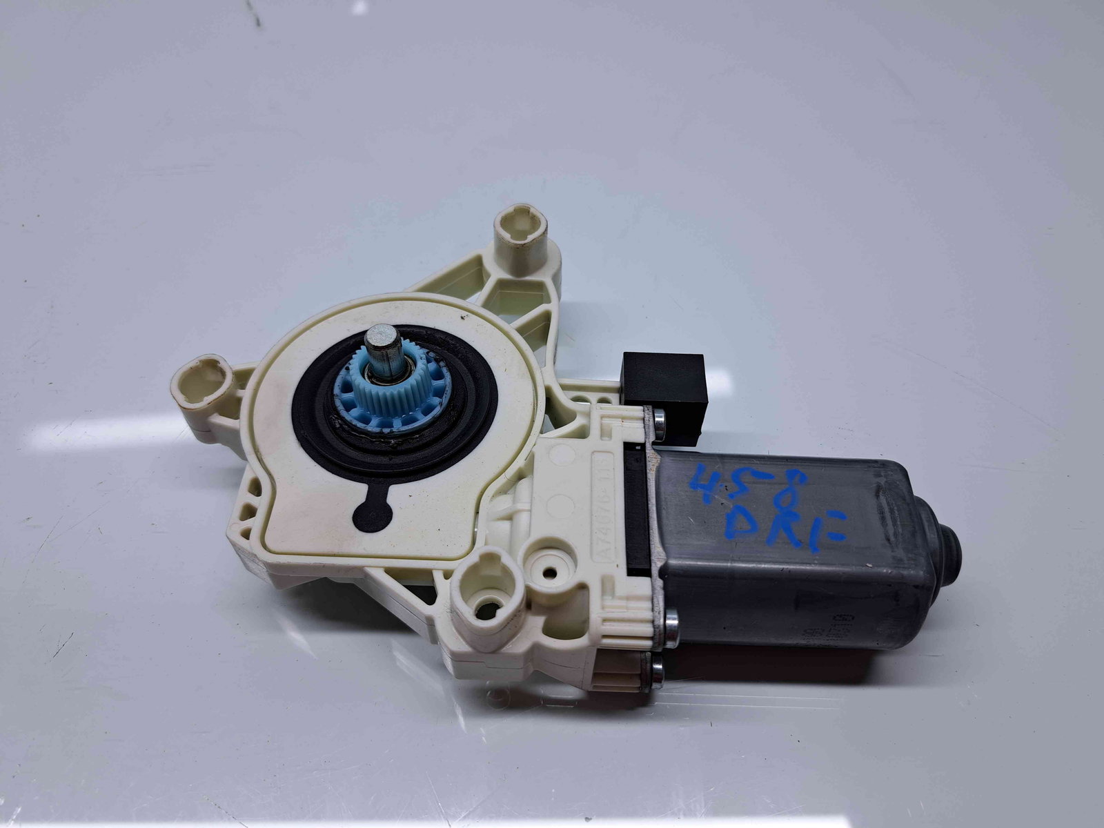 Motoras geam dreapta fata Audi A6 (4A2, C8) S-line [Fabr 2018-2025] 4K0959802 - imagine 1