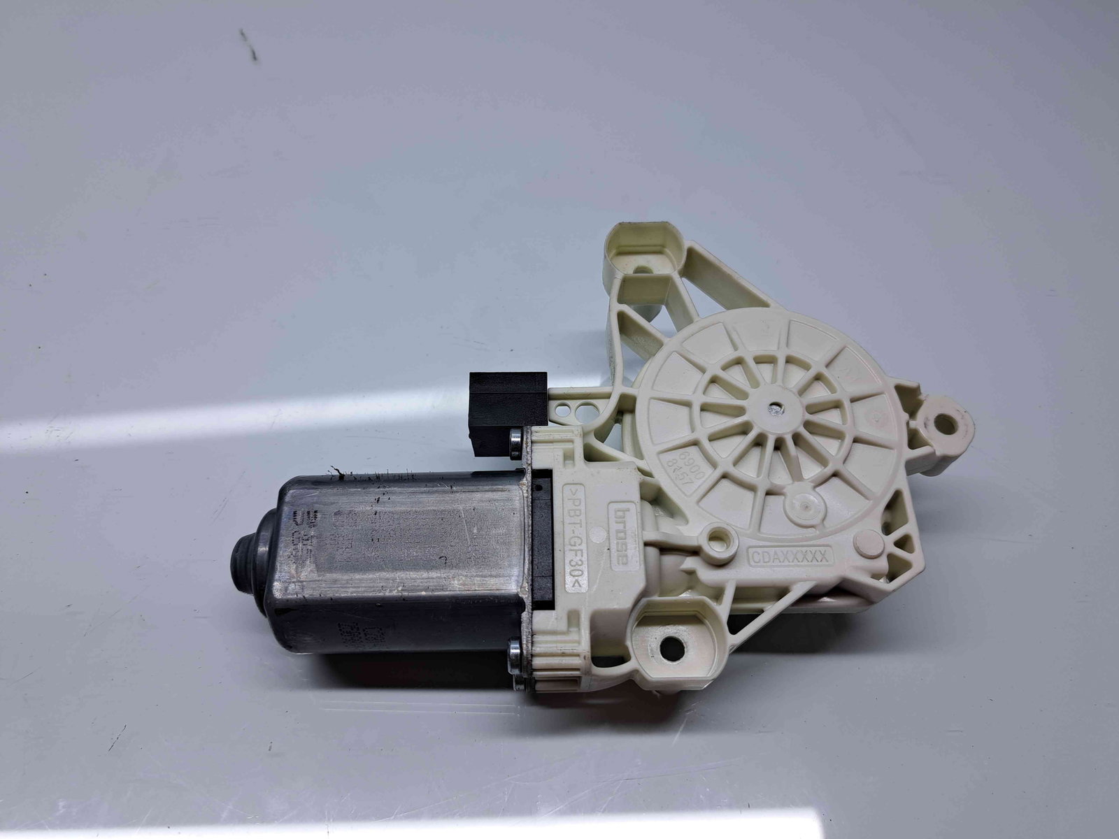 Motoras geam dreapta fata Audi A6 (4A2, C8) S-line [Fabr 2018-2025] 4K0959802 - imagine 3