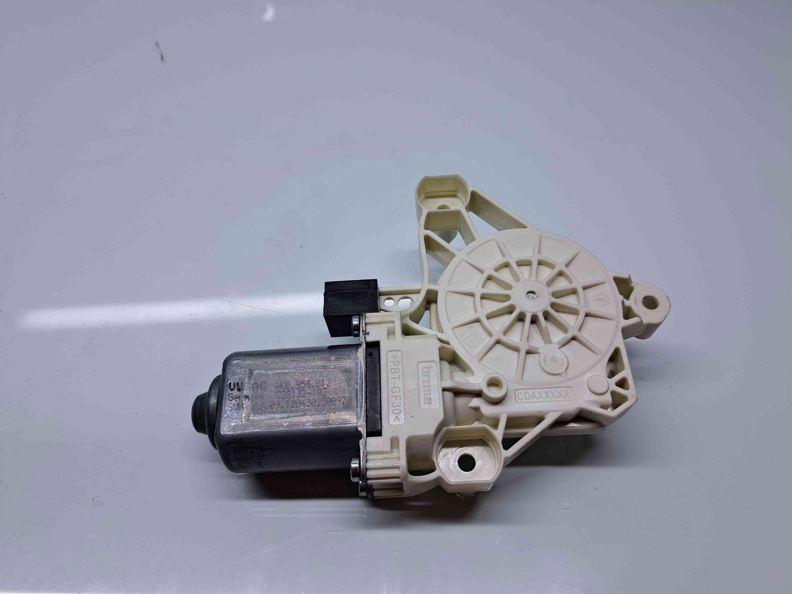 Motoras geam dreapta spate Audi A6 (4A2, C8) S-line [Fabr 2018-2025] 4K0959812 - imagine 3