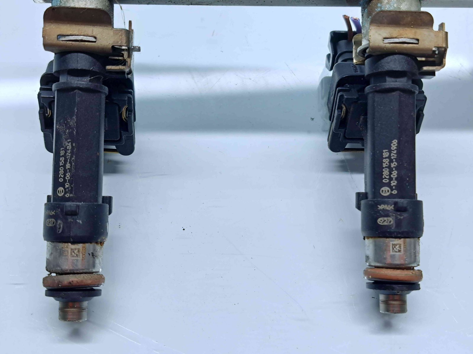 Rampa injectoare Opel Corsa E [Fabr 2014-prezent] OEM 1.4 Benz B14XEL 66KW / 90CP - imagine 3