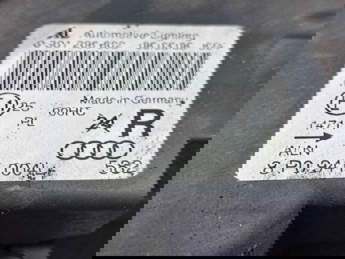  Far dreapta Audi A3 Sportback (8PA) [Fabr 2004-2013] 8P0941004L