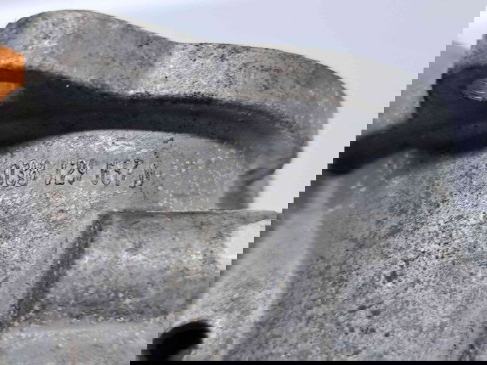 Supapa EGR  Volkswagen Golf 5 (1K1) [Fabr 2004-2008] 038129637D 1.9 TDI BXE 77KW / 105CP