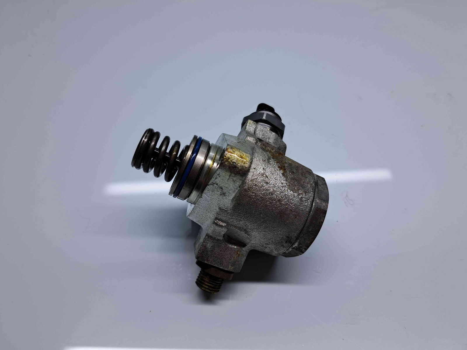 Pompa inalta presiune Volkswagen Polo (6R) [Fabr 2009-2016] 04E127026H 1.4 TSI CPTA 103KW / 140CP - imagine 3