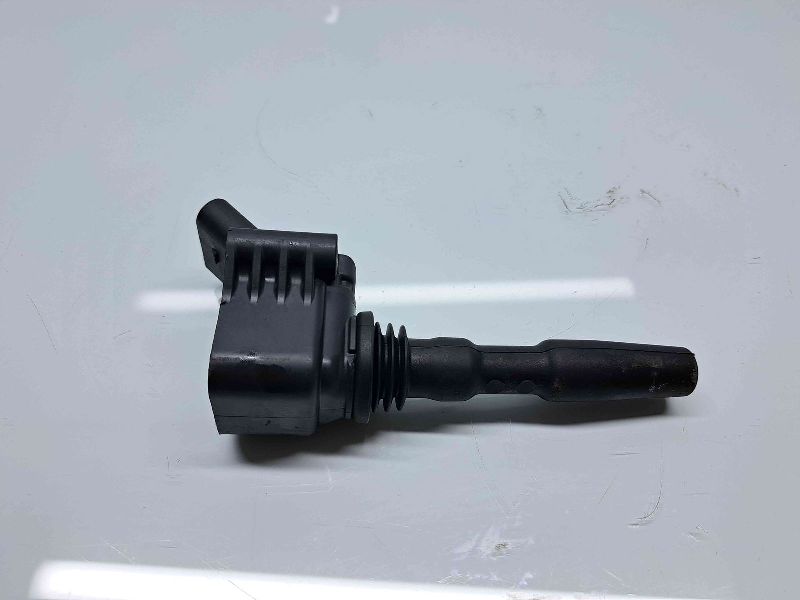 Bobina inductie Seat Leon (5F1) [Fabr 2012-2018] 04E905110B 1.4 TSI CPTA 103KW / 140CP - imagine 1