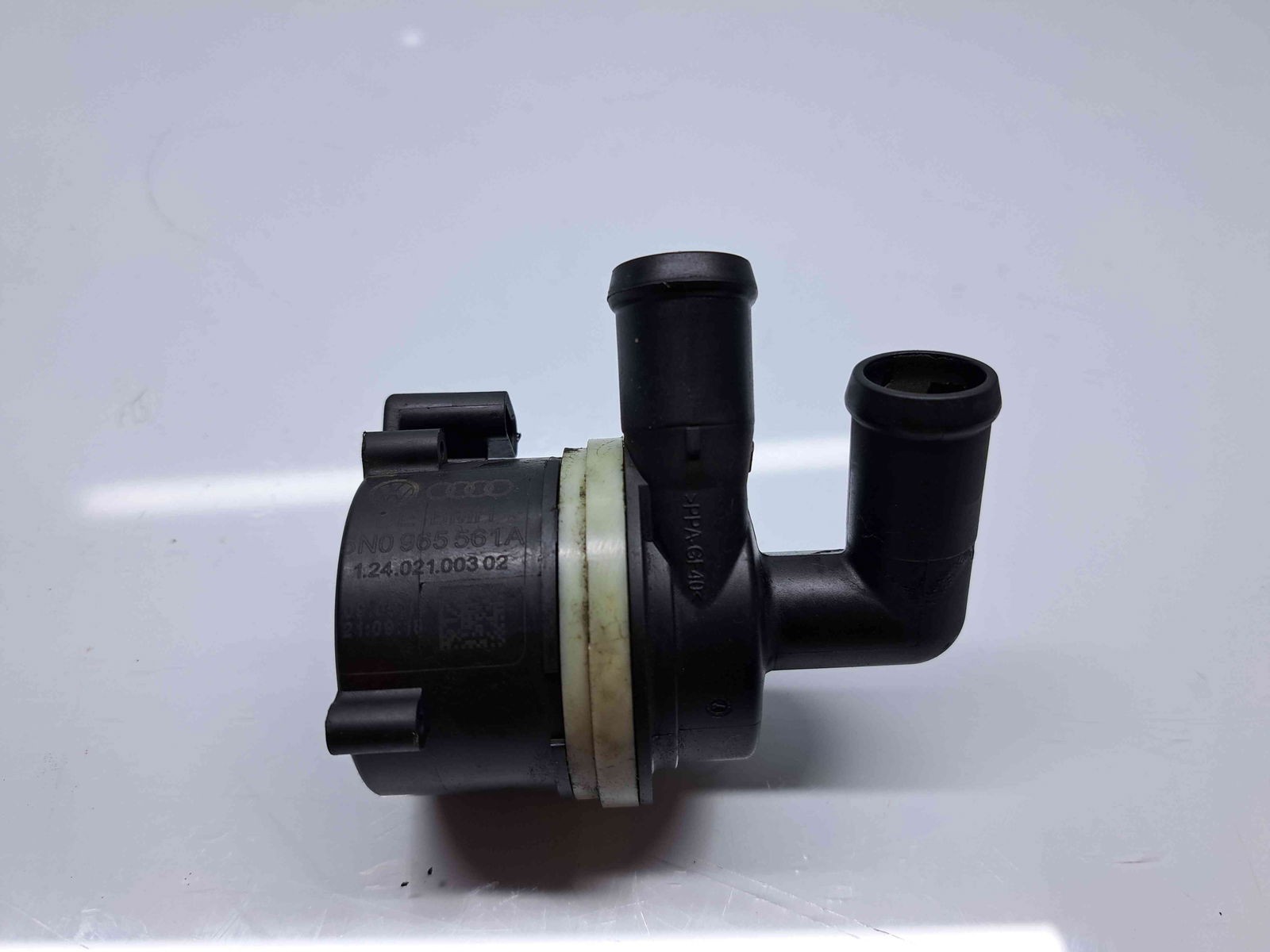 Pompa recirculare apa Volkswagen Tiguan (5N) [Fabr 2007-2016] 5N0965561A 1.6 TDI CAYC 77KW / 105CP - imagine 1