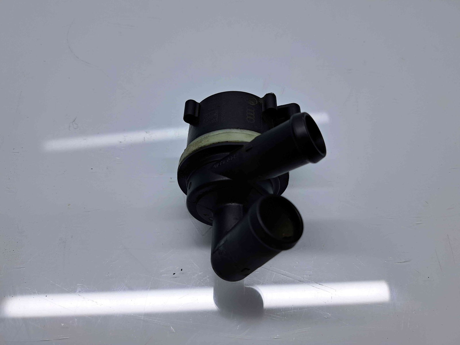 Pompa recirculare apa Volkswagen Tiguan (5N) [Fabr 2007-2016] 5N0965561A 1.6 TDI CAYC 77KW / 105CP - imagine 3