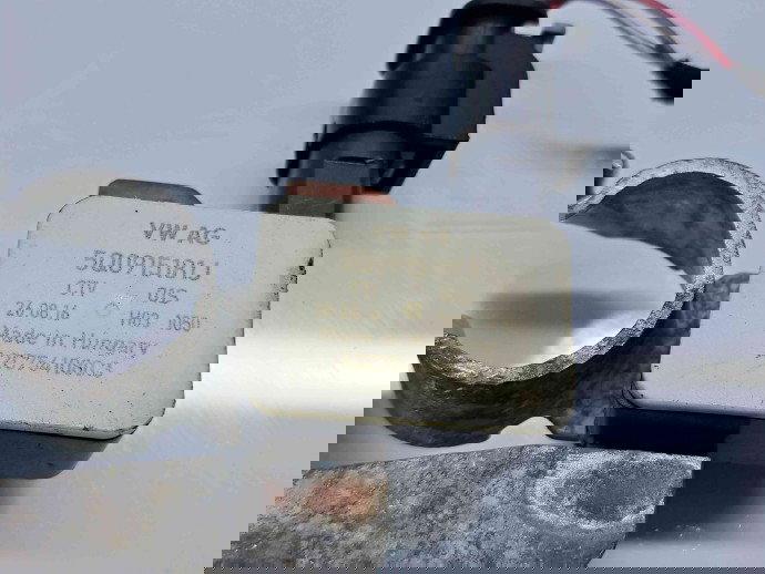 Borna baterie (-) Volkswagen Passat B8 Variant (3G5) [Fabr 2015-prezent] 5Q0915181J