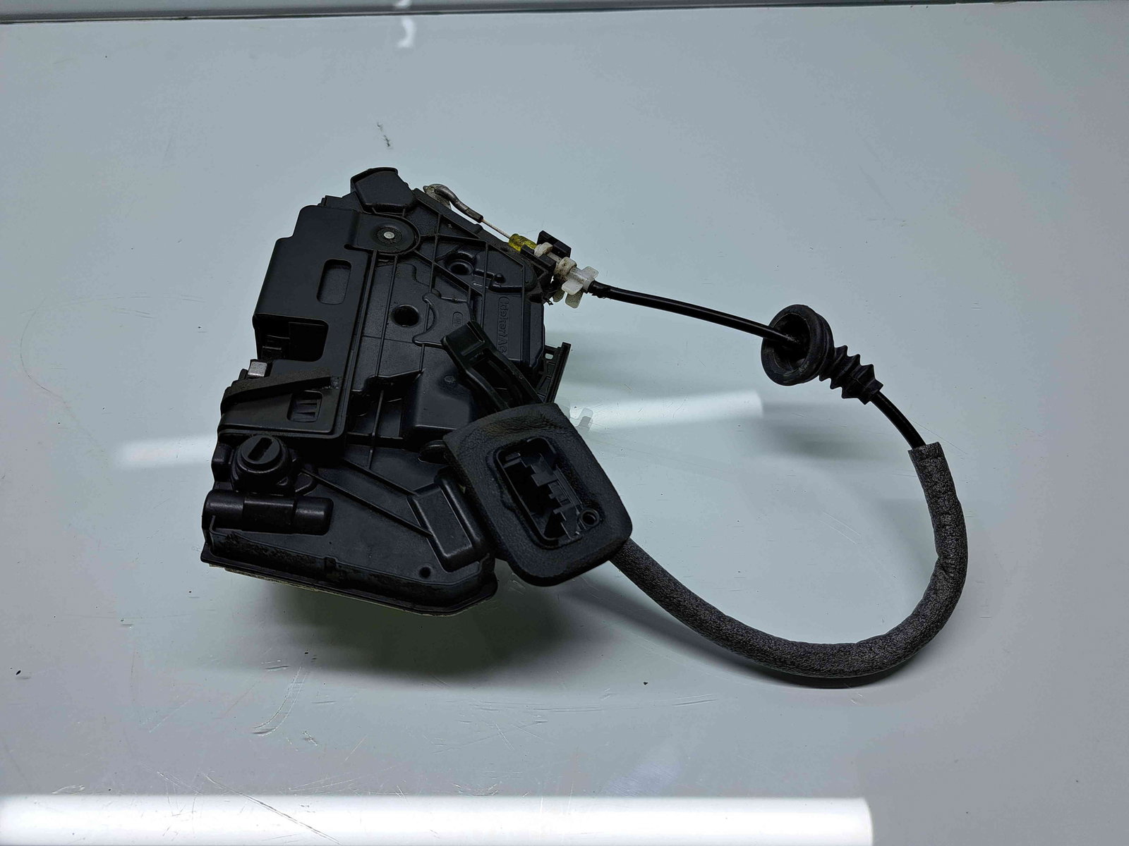 Broasca usa dreapta spate Volkswagen Golf 7 (5G) [Fabr 2014-prezent] 5K4839016R - imagine 4