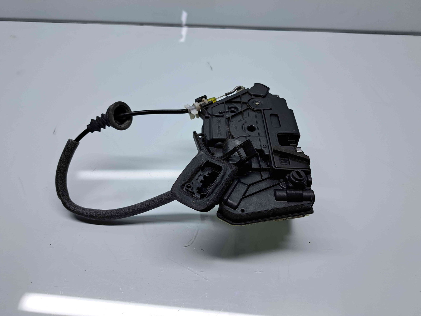 Broasca usa stanga spate Volkswagen Golf 7 (5G) [Fabr 2014-prezent] 5K4839015R - imagine 5