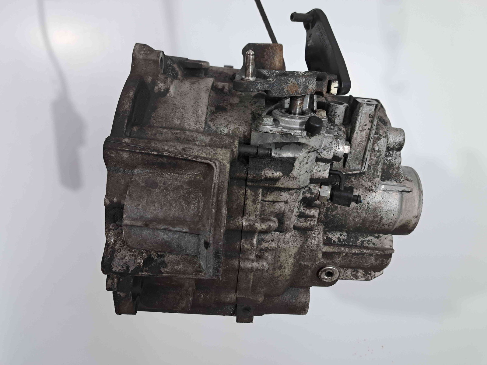 Cutie viteze manuala 6 trepte Volkswagen Golf 6 (5K1) GTD [Fabr 2009-2013] 2.0 TDI CBBB KXZ 125KW / 170CP - imagine 3