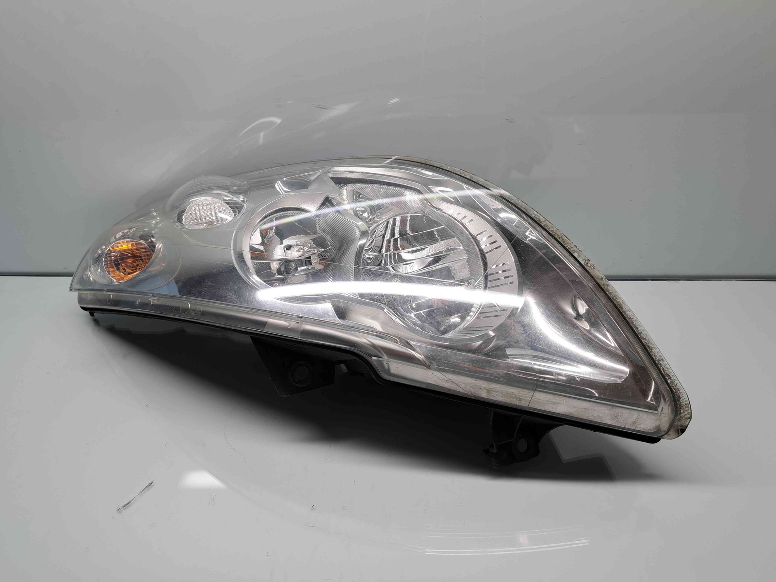 Far dreapta Opel Movano B F3500 (L2 H2) [Fabr 2010-2022] 1LR010117 - imagine 1