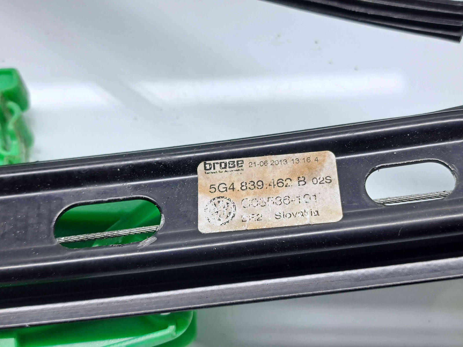 Macara electrica geam dreapta spate Volkswagen Golf 7 (5G) [Fabr 2014-prezent] 5G4839462B - imagine 2