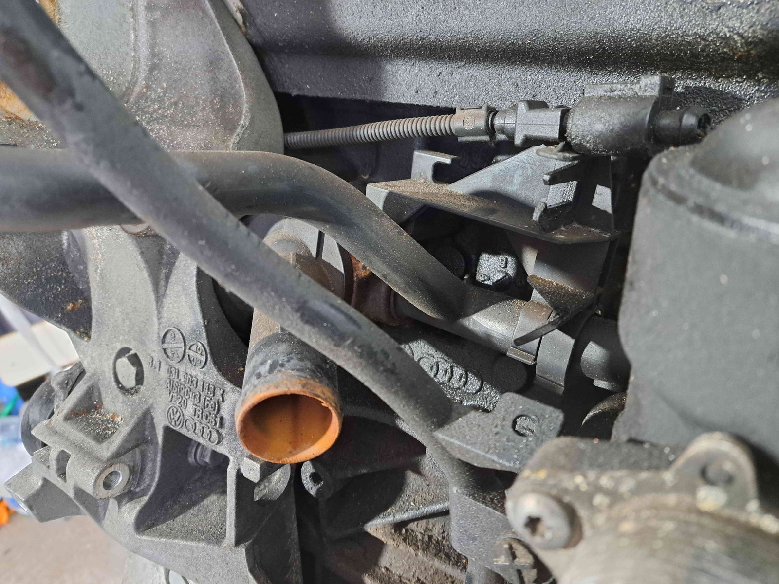 Motor complet ambielat Volkswagen Golf 6 (5K1) [Fabr 2009-2013] CAYB 1.6 TDI CAYB 66KW / 90CP - imagine 4