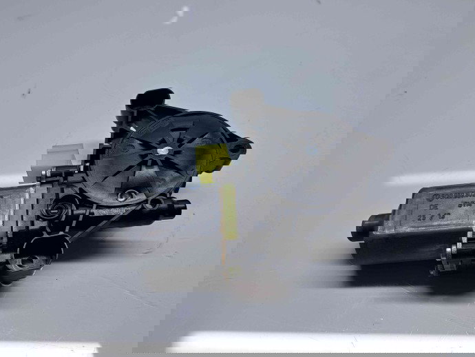 Motoras geam dreapta fata Volkswagen Golf 7 (5G) [Fabr 2014-prezent] 5Q0959802B